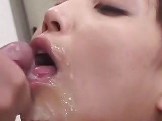 口交大量射精在嘴裡