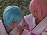 姐妹花阿部乃美紅&麻里梨夏在私家花園享受吹簫