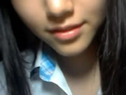 清純學生妹手機自拍美乳